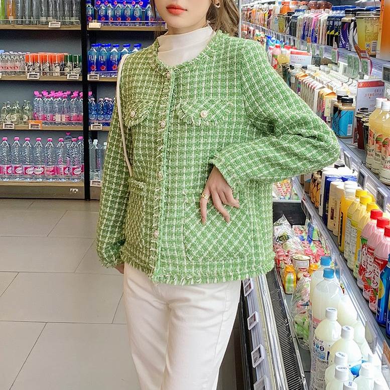 ノーカラーツイードジャケット アウター レディース ジャケット ツイードジャケット ノーカラージャケット ラウンドネック パールボタン フリンジ ライトアウター フェミニン 緑 グリーン ピンク 大人 7,984円