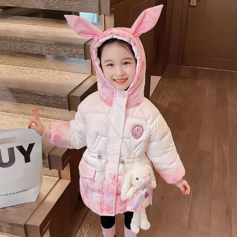 女の子の冬着綿入れ新型の洋気赤ちゃんの綿入れ厚手の綿入れ子供の冬の保温綿入れの上着