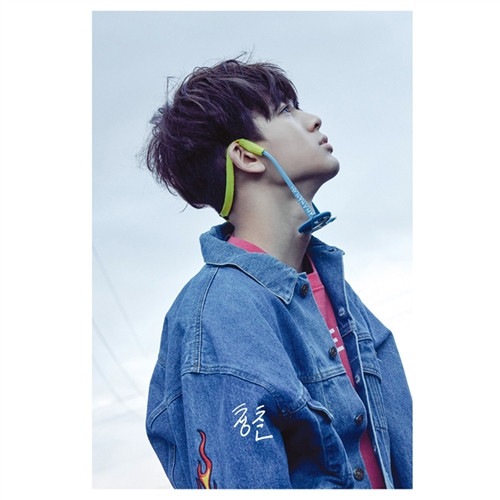 [未開封新品]アイコン - ソン・ユンヒョン [青春]ボリューム1写真集 - フォトブック（42p）ポスター（16p）フォトボード（1種）