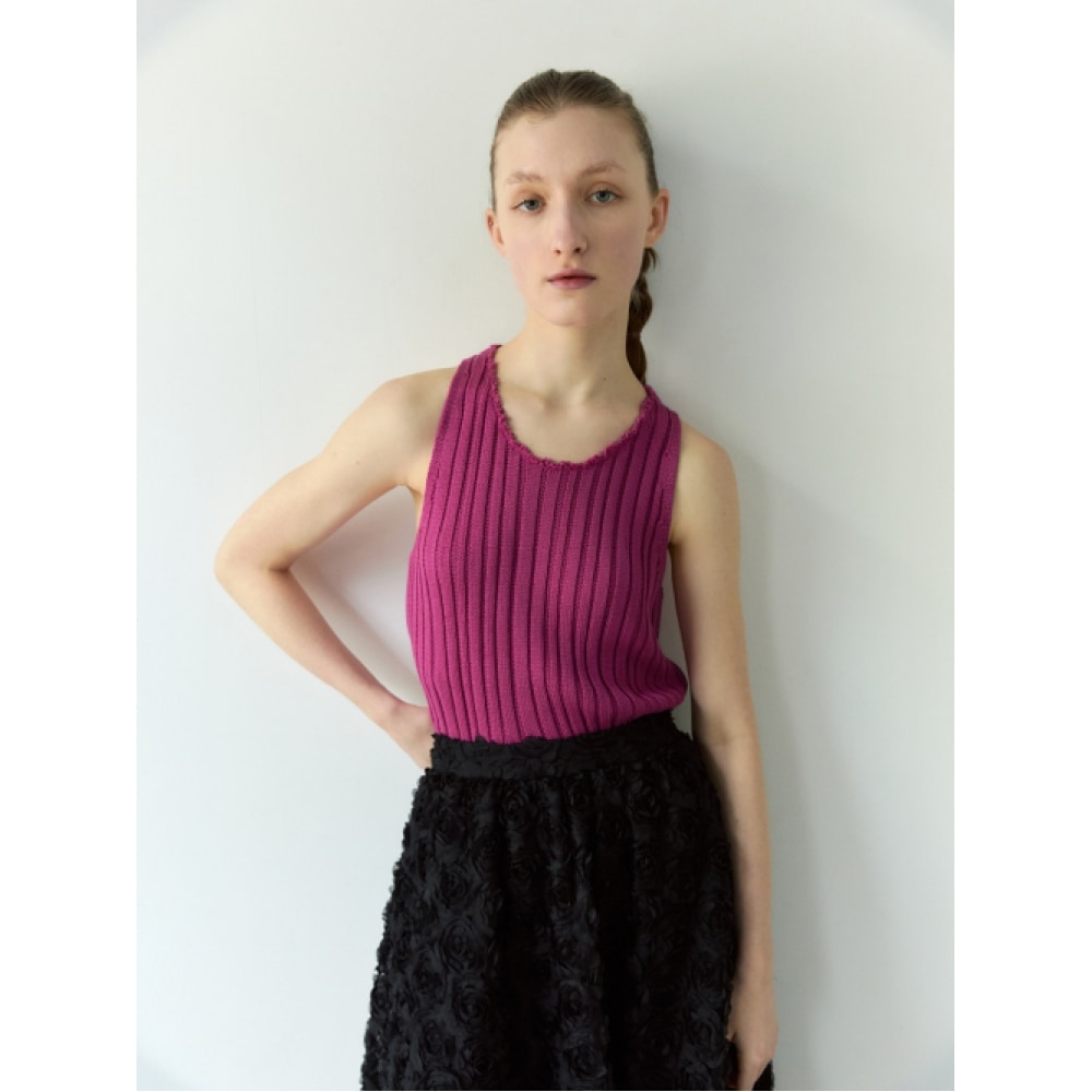 SIENNE エンバーノースリーブトップ (マゼンタ)