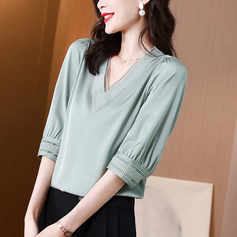 ネックブラウス トップス シャツ ブラウス 袖あり 5分袖 五分袖 Vネック 刺繍 かわいい 大人可愛い きれいめ シンプル カジュアル 大人 おしゃれ お洒落 レトロ 大人可愛い 大人女子