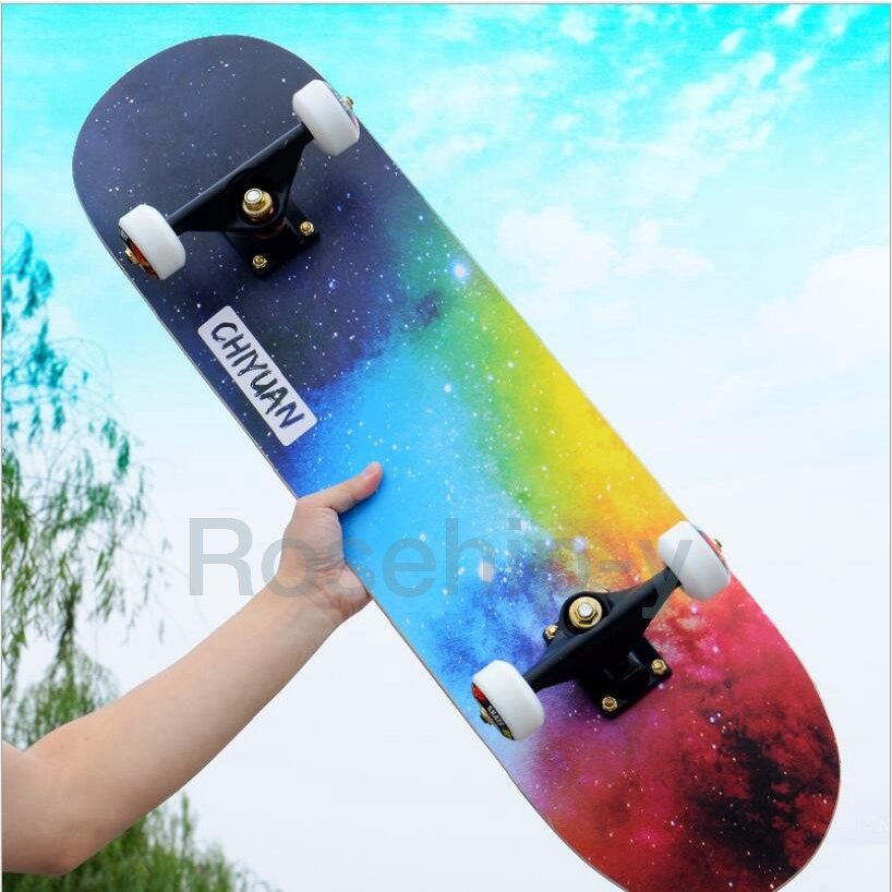 人気売れ筋スケートボード スケボー コンプリート 全18色 完成品 初心者 プロ 大人 子供 ジュニア ショートスケートボード