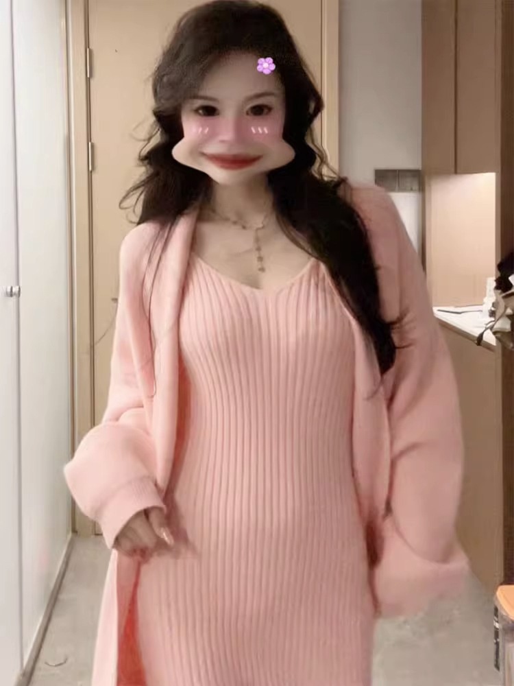 気質の高度な感覚のセットで初春ニットホルタードレスセット女性2023新しい