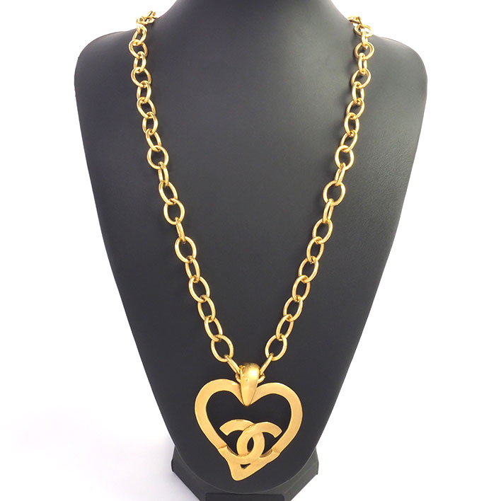 シャネル ココマーク 透かし ハート マトラッセテクスチャー【ペンダント】