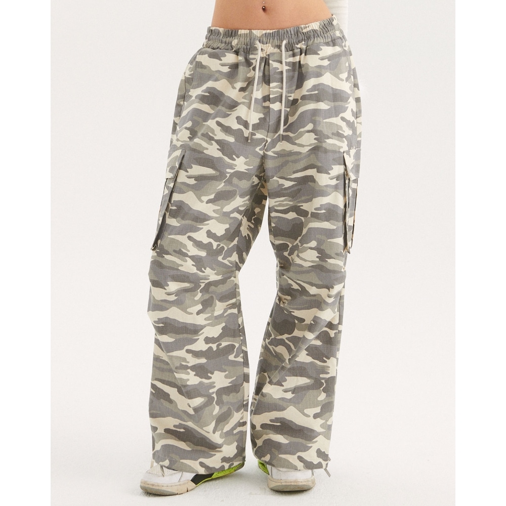 THE CENTAUR CAMO CARGO PANTS_GREY
