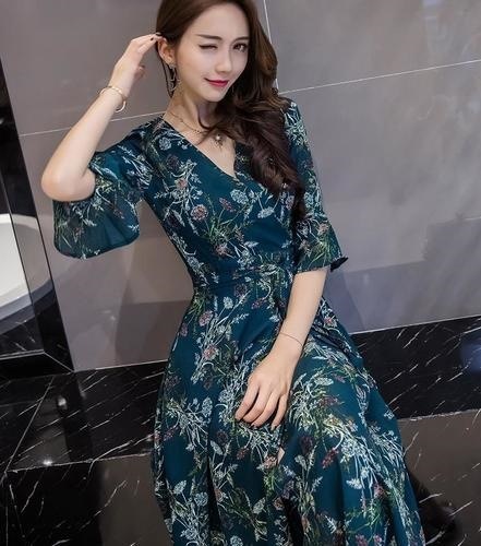 1267．花柄Vネックトランペットスリーブワンピース（グリーン）