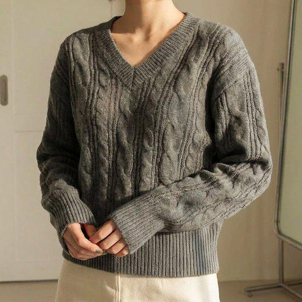 女性ルーズフィットVネックケーブルニットセーター