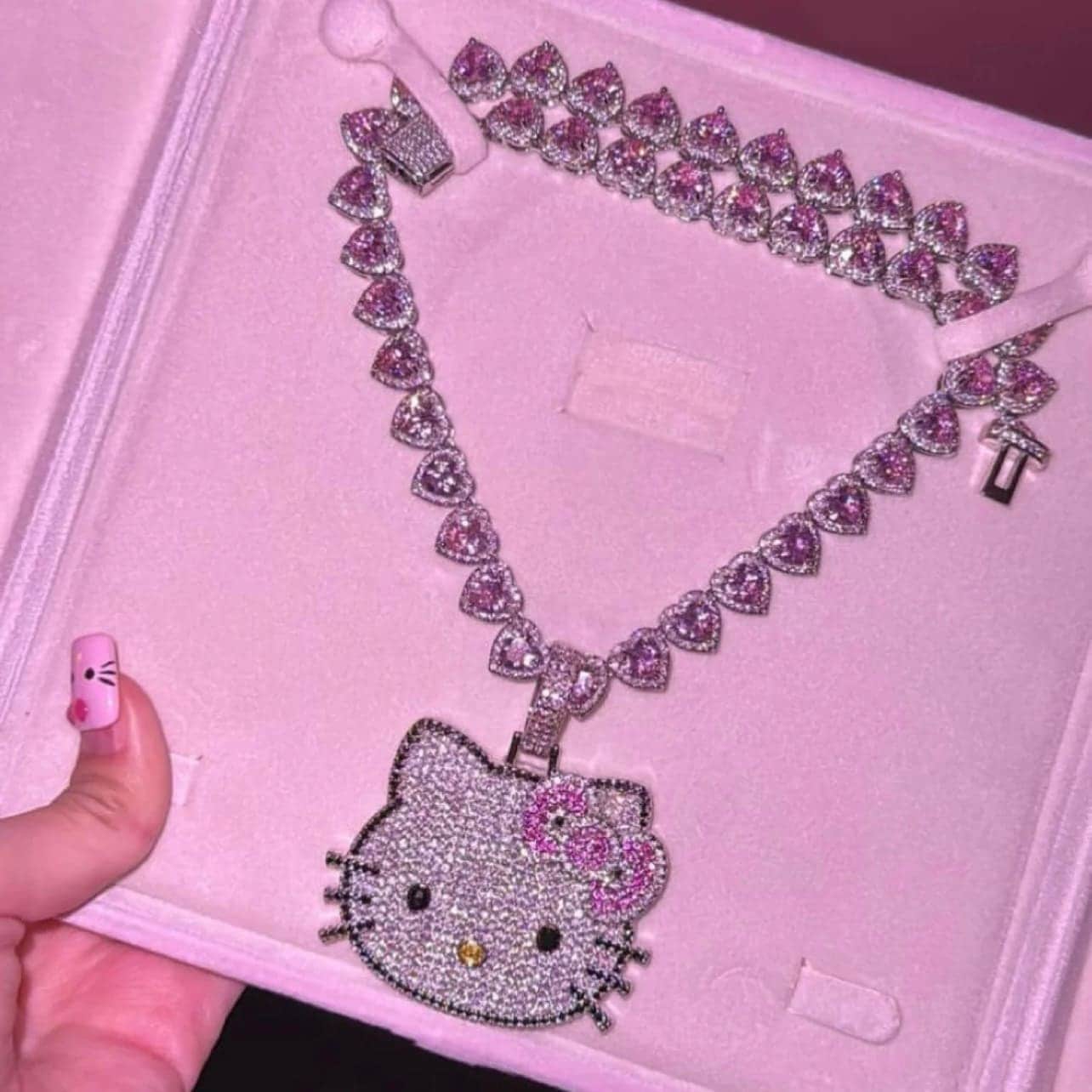 【INSで話題沸騰】キティ ペンダント ネックレス めのう ネックレス本 手の鎖 指輪 イヤークリップ 耳のくぎ リング本 イヤリング ロングネックレス【少数入荷】