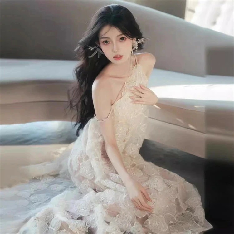 最終在庫ウェディングドレス レディース イブニングドレス フォーマルドレス ウエディング 花嫁ドレス 花柄ワンピース 花飾り 透け感 肩出し ロングワンピース ノースリーブ ロングドレス マキシ丈 パ