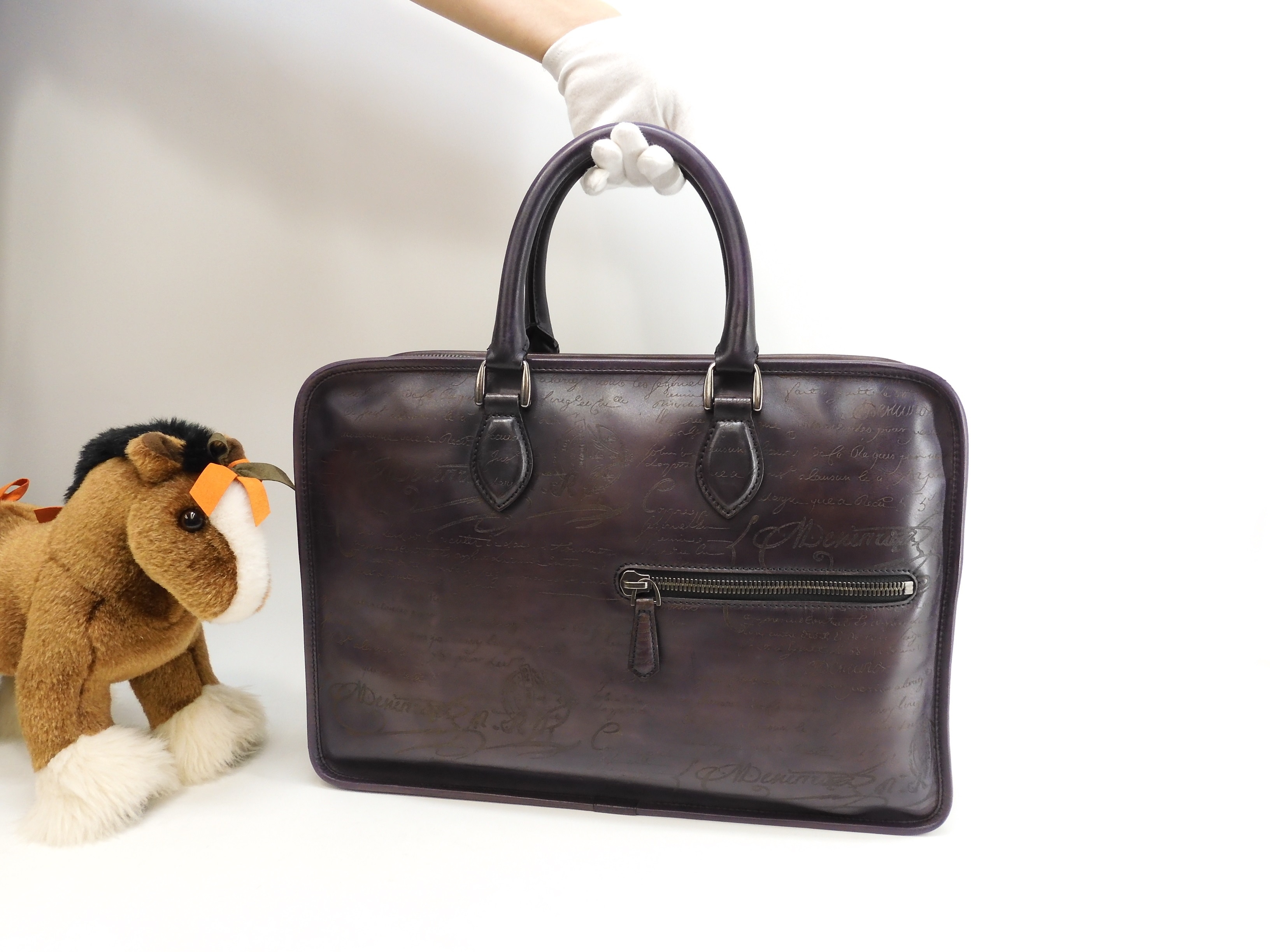 アンジュール カリグラフィー レザー紫 ブリーフケース 極美品@G0138 114,000円