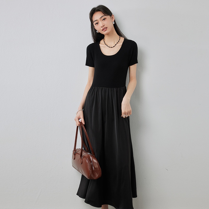 【ブラックスワン】夏に着たい軽やかで大人な女性向けワンピース裾が大きめのシルク半袖スカートとスリムスカート