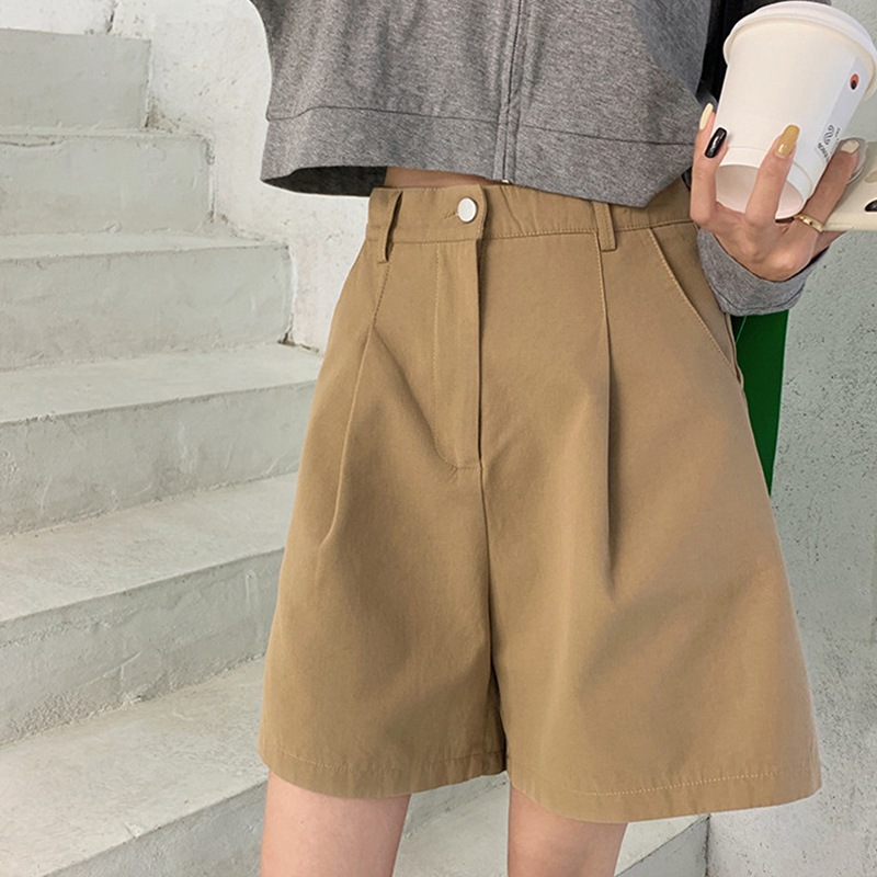 レディース パンツ ショートパンツ ボトムス タック ポケット ハイウエスト かわいい 大人可愛い シンプル カジュアル おしゃれ かっこいい こなれ感 ラフ 主役級 存在感 抜け感 無地 春 夏