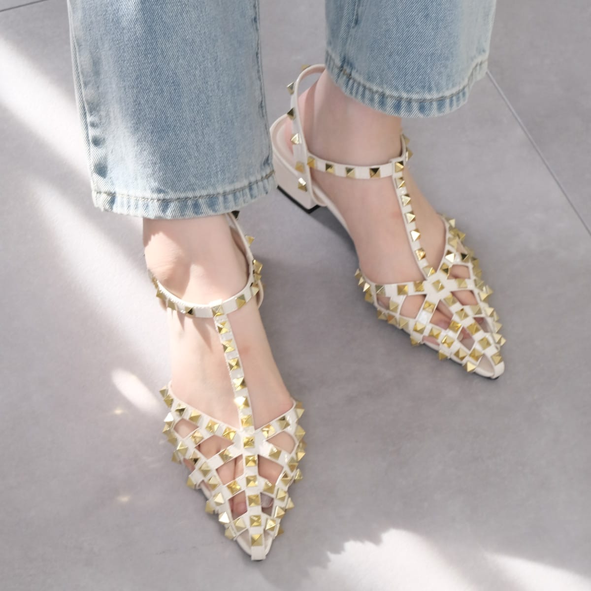 ピラミッドスタッズサンダル レディース