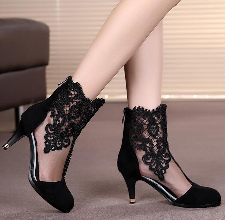 本革サマーブーツ　ブーツサンダル　ショートブーツ　花柄刺繍　大きいサイズ　小さいサイズ　チュール　シースルーブーツ　ハイヒールサンダル　夏　秋　7.5センチヒール　レディース靴　黒　ブラック　白