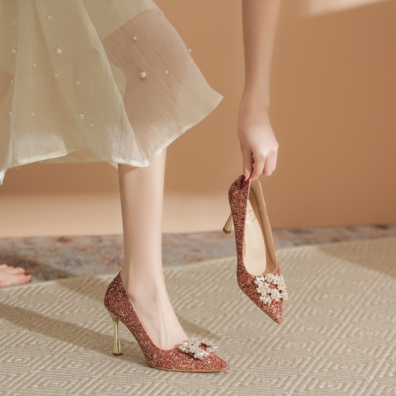 2025気質ハイヒール 韓国ファッションパーティー 細ヒール美脚結婚用ハイヒール OL ハイヒール シック新モデルビーズポインテッドパンプス女細ヒール単靴ins浅口気品婚靴