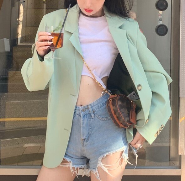 アウター ジャケット レディース 春 きれいめ 軽い ショート丈 長袖 萌袖 襟付き テーラードカラー BIGシルエット ファスナー ポケット 前開き 色展開 緑 グリーン サイズ S M L ビッグ