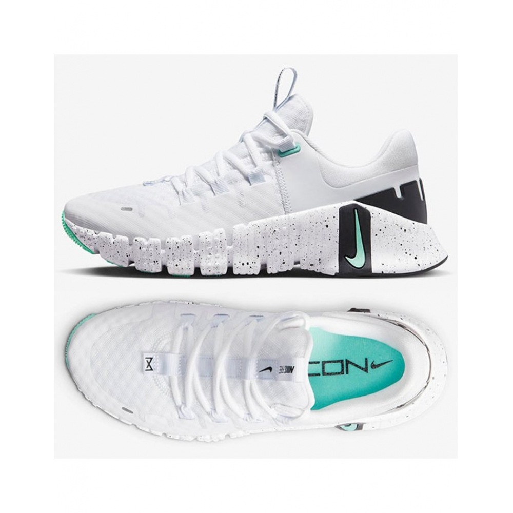 ナイキスニーカートレーニングシューズ女性用フリーメトコン 5 DV3950-101 PNA2407