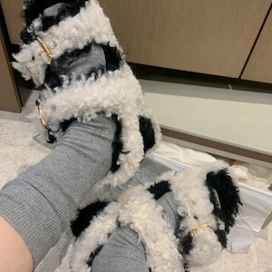 レディース ボア フラット サンダル もこもこ ふわふわ 大人可愛い ママコーデ ママファッション 韓国系 オルチャン 人気 トレンド 新作 20代 30代 40代 シューズ 靴 きれいめ かわいい