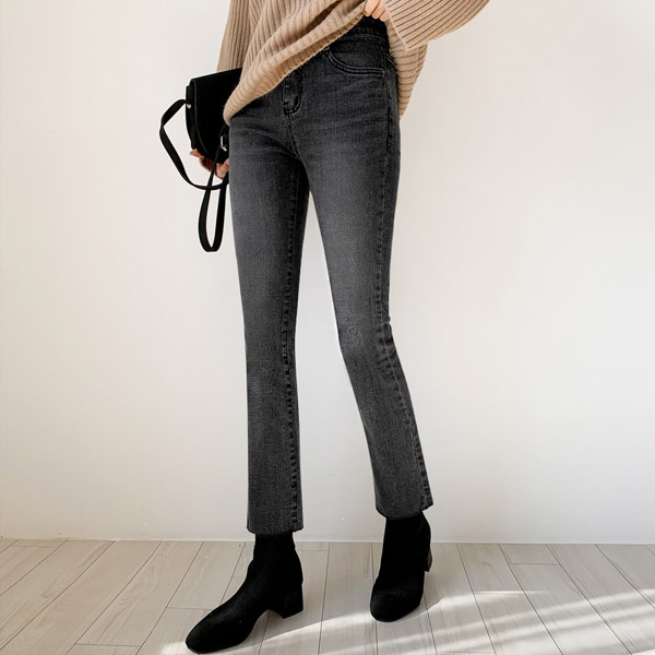 女性のための世界の快適な黒青日付ジーンズ