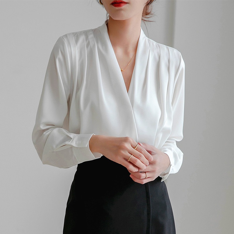 白v襟サテンシャツ通勤フォーマルトップスデザイン感キャリアシャツ婦人服感1