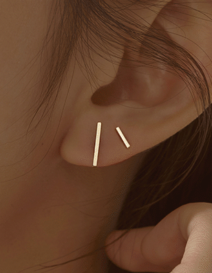 14k アリスタ ゴールドバーピアス