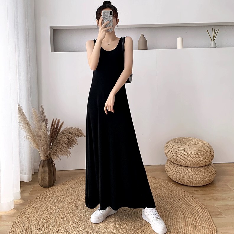 ワンピース フレアワンピース 膝下 ロング丈 マキシ丈 袖なし ノースリーブ Vネック フレア Aライン 薄手 かわいい 大人可愛い きれいめ シンプル カジュアル 大人 上品 おしゃれ エキゾチック