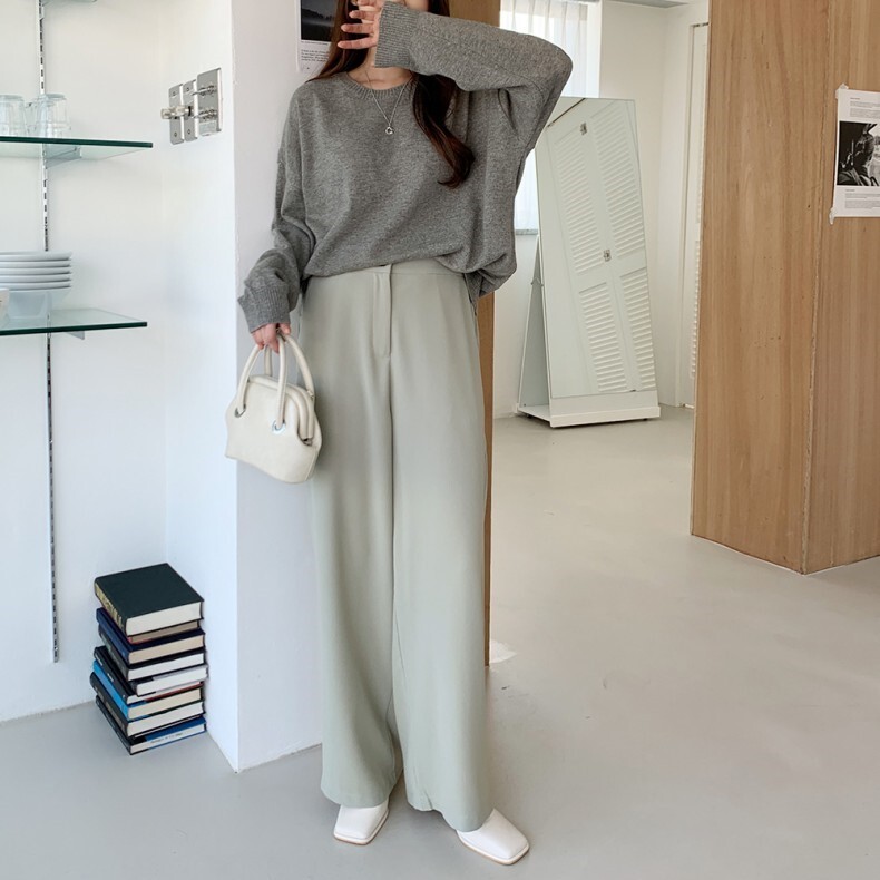 ボトムス パンツ 膝下 ロング ロング丈 セミフレア 伸縮性 ウエストゴム ポリエステル かわいい 大人可愛い シンプル カジュアル 大人 上品 おしゃれ お洒落 かっこいい 大人女子 こなれ感 ラフ