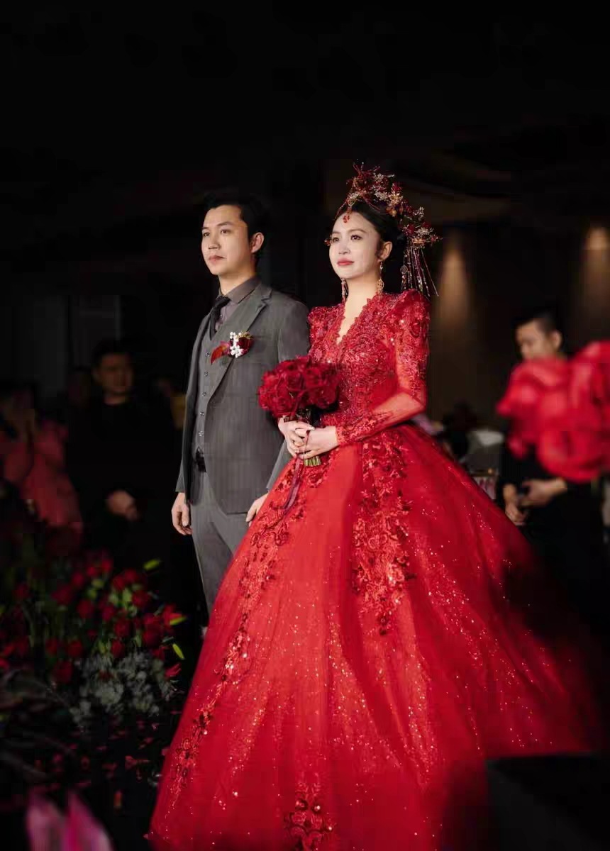 パーティードレス 豪華 ウェディングドレス 長袖 花嫁ロングドレス 手作り 結婚式 二次会 エレガント お呼ばれ 挙式 簡約 姫系発表会 コンサート パーティー 韓国ファッション