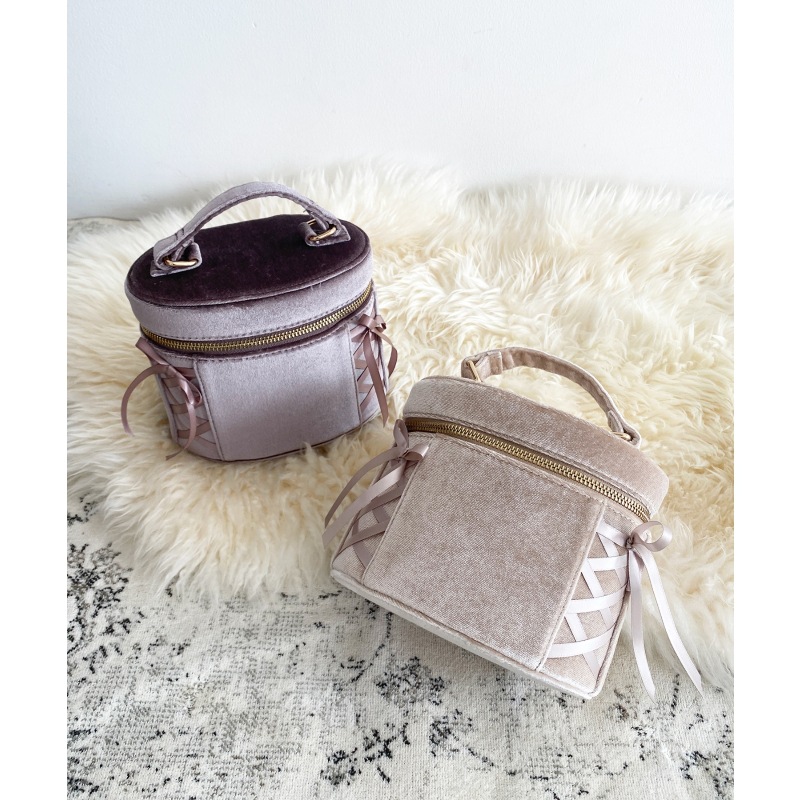 レースアップベロアバニティバッグ