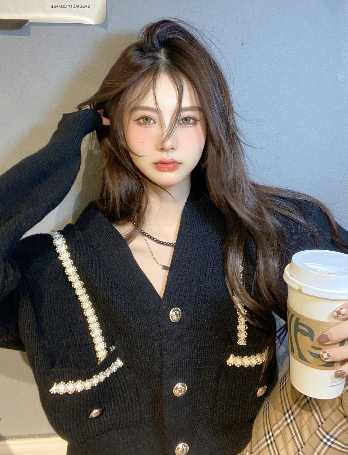 韓国デザイン秋服高級感　上品おしゃれショート丈ニットカーディガン