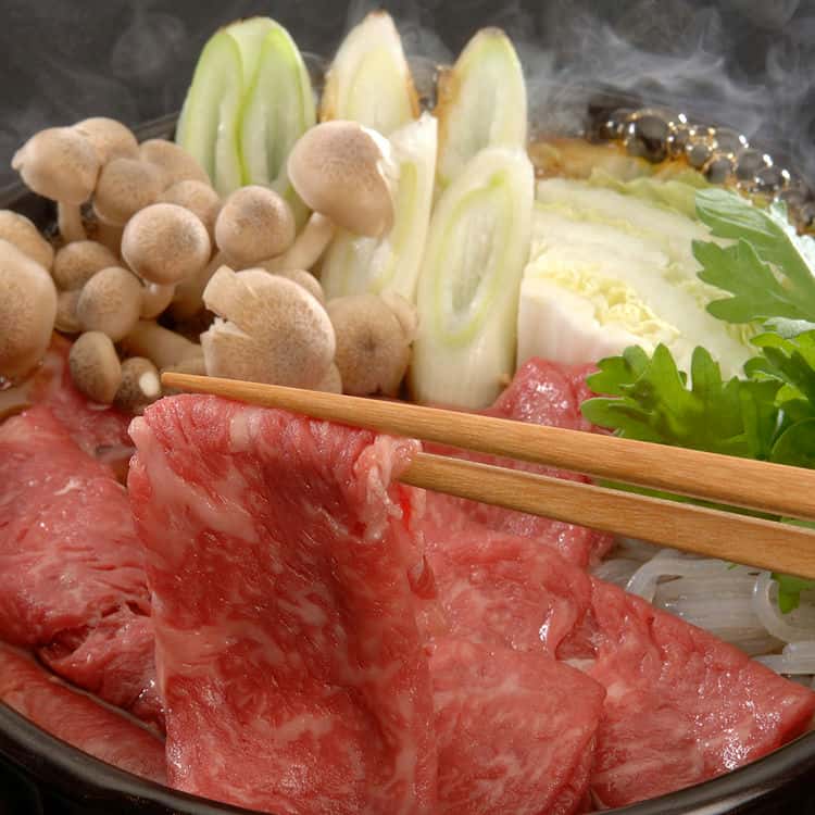 滋賀 「徳志満」 近江牛すきやき用 450g (モモ バラ) 離島は配送不可 2400004 お歳暮 お中元 お土産 ご進物 ギフト 贈り物に最適
