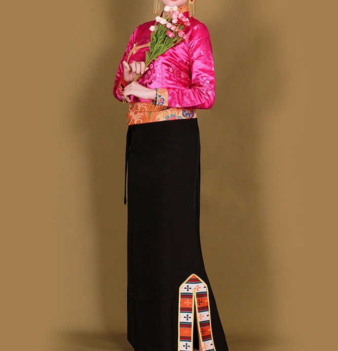 チベット礼服女性イベントネパール舞台演出服 レディース民族衣装宴会場披露宴シャツ礼服伝統的 優雅 レトロ 復古 エレガント フェミニン 舞台 演出 衣装シャツ豪華美品