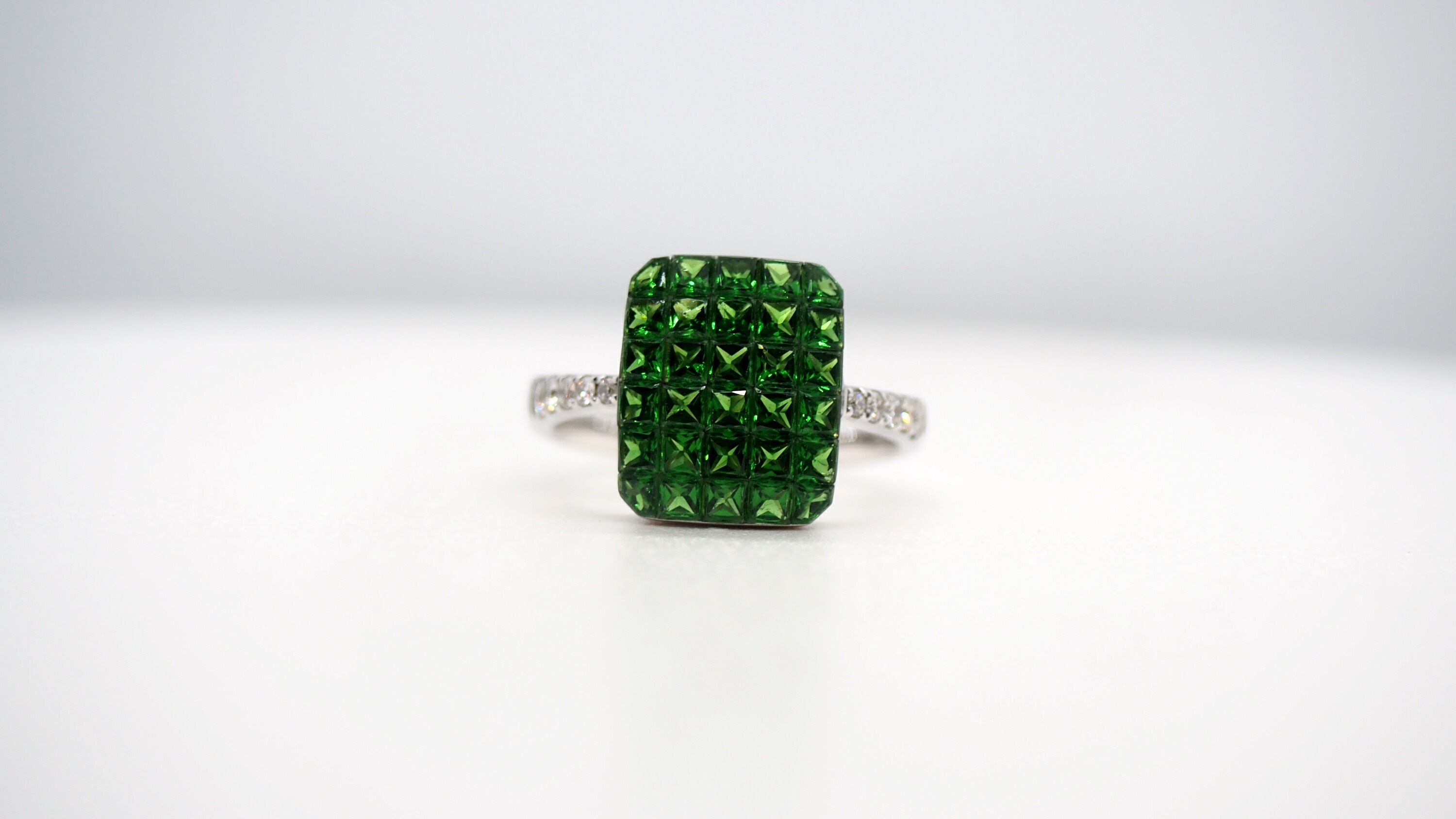 リング ツァボライトガーネット 2.10ct ダイヤモンド 0.14ct K18WG