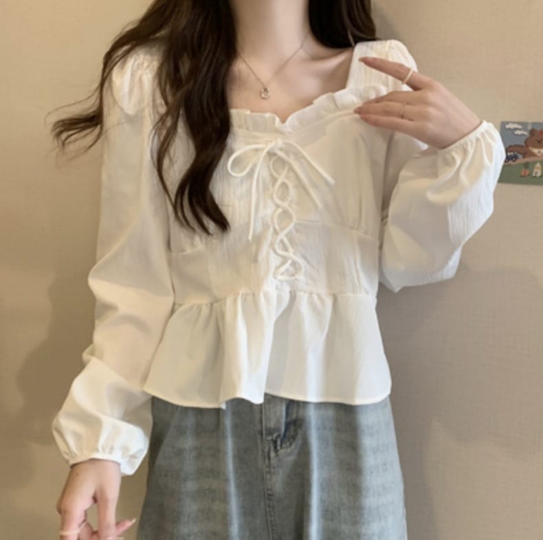 トップス シャツ ブラウス カットソー 白シャツ 白トップス 袖あり 長袖 かわいい 大人可愛い きれいめ シンプル カジュアル 大人 上品 おしゃれ お洒落 かっこいい レトロ 大人女子 こなれ感