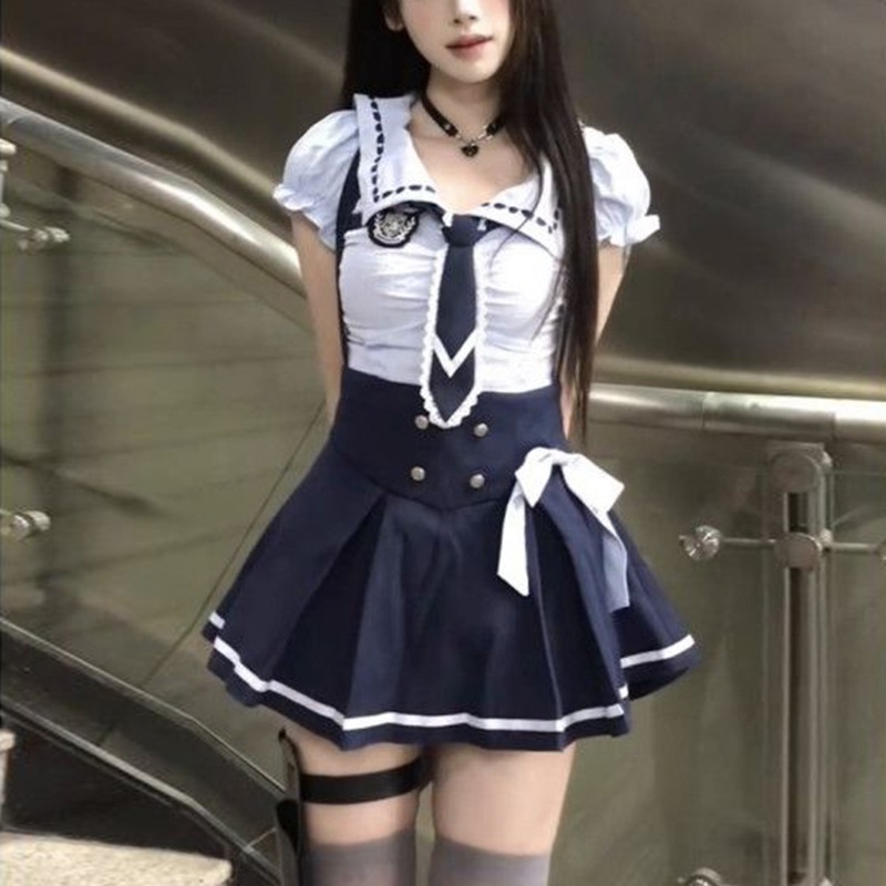 女性用の甘くてセクシーな女子高生服セット夏用スリムフィットパフスリーブシャツトップハイウエストスリミングサスペンダースカートツーピースセット