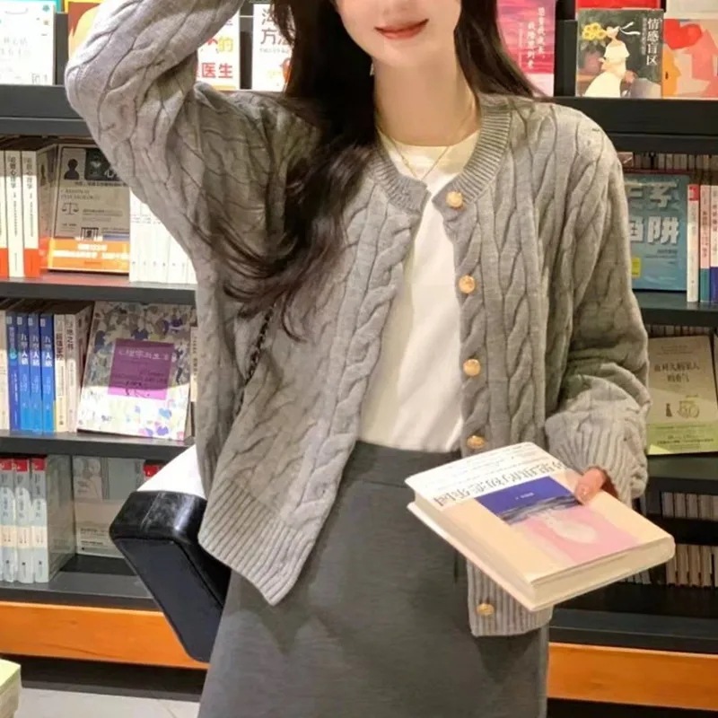 女性用長袖カーディガン,ラウンドネック,エレガントなニットトップ,グレーのニットウェア,ヴィンテージのファッションセーター,秋,2024