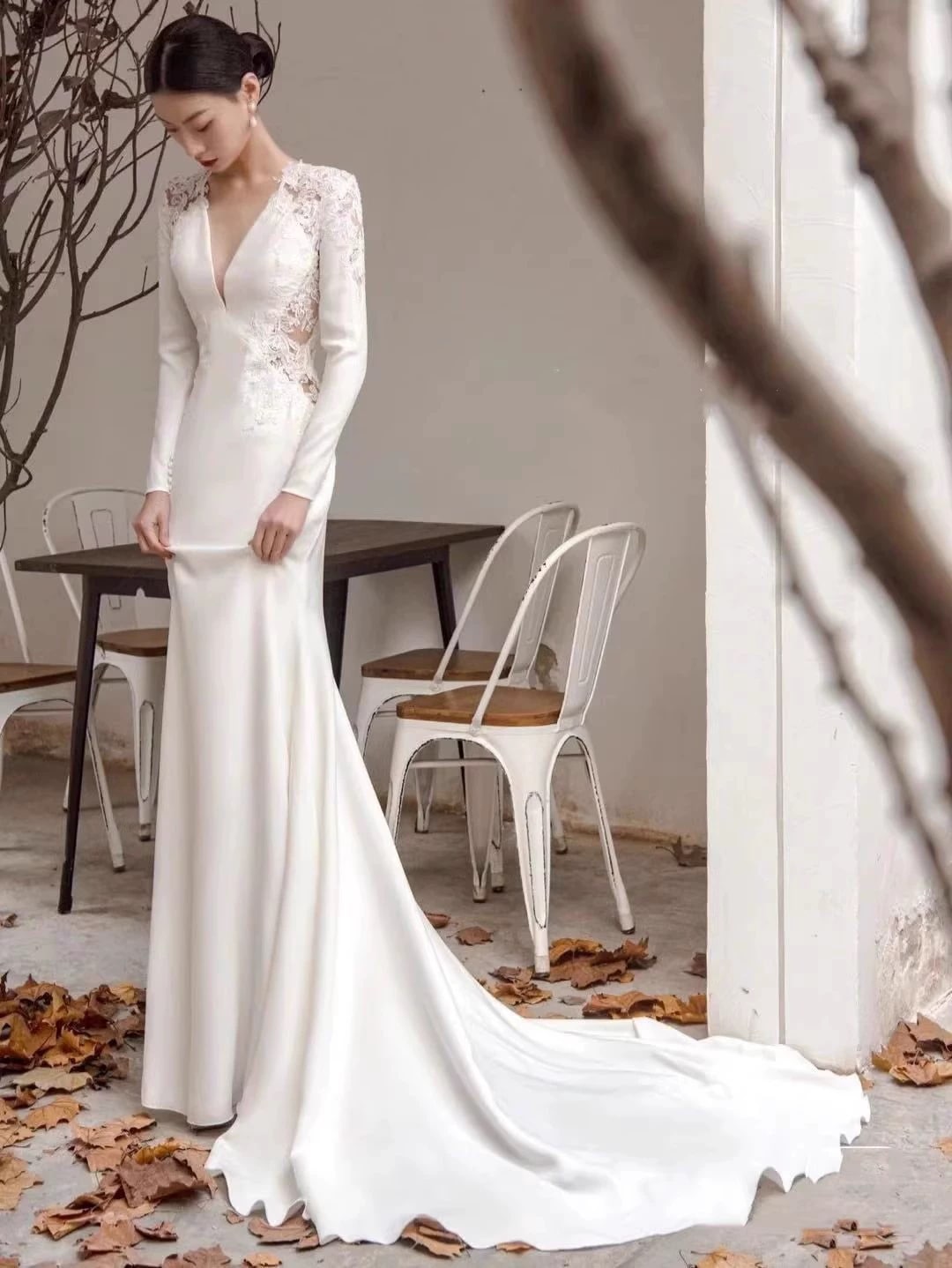 ウエディングドレス 長袖パーティードレス白 結婚式 ドレス Vネック 二次会 花嫁 フォトウエディング ビーチフォト 前撮り 後撮り 披露宴 トレーンドレス Aライン 演奏会 発表会