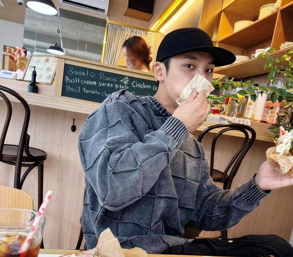 Seventeen 着用 PIGMENT CHECKERBOARD KNIT SWEATER