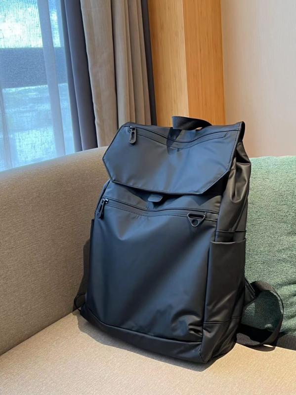 男女兼用 リュックサック バックパック 黒 ニッチ 高見え PCバッグ 通勤 メンズ 大 容量 防水 レディース バック 肩掛け 縦型 正方形 アメリカン カジュアル かっこいい PC入れ ビジネスバ