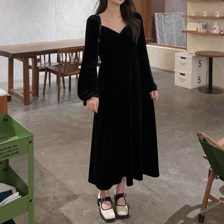 ドレス ワンピース ウェディング パーティー 結婚式 二次会 披露宴 演奏会 発表会 ステージ ミモレ 長袖 Vネック 襟なし Aライン ベルベット 可愛い きれいめ シンプル 大人可愛い 上品