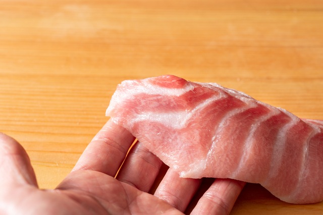 市場よりお届け！本まぐろ大トロ（300ｇ）お刺身お寿司海鮮丼用