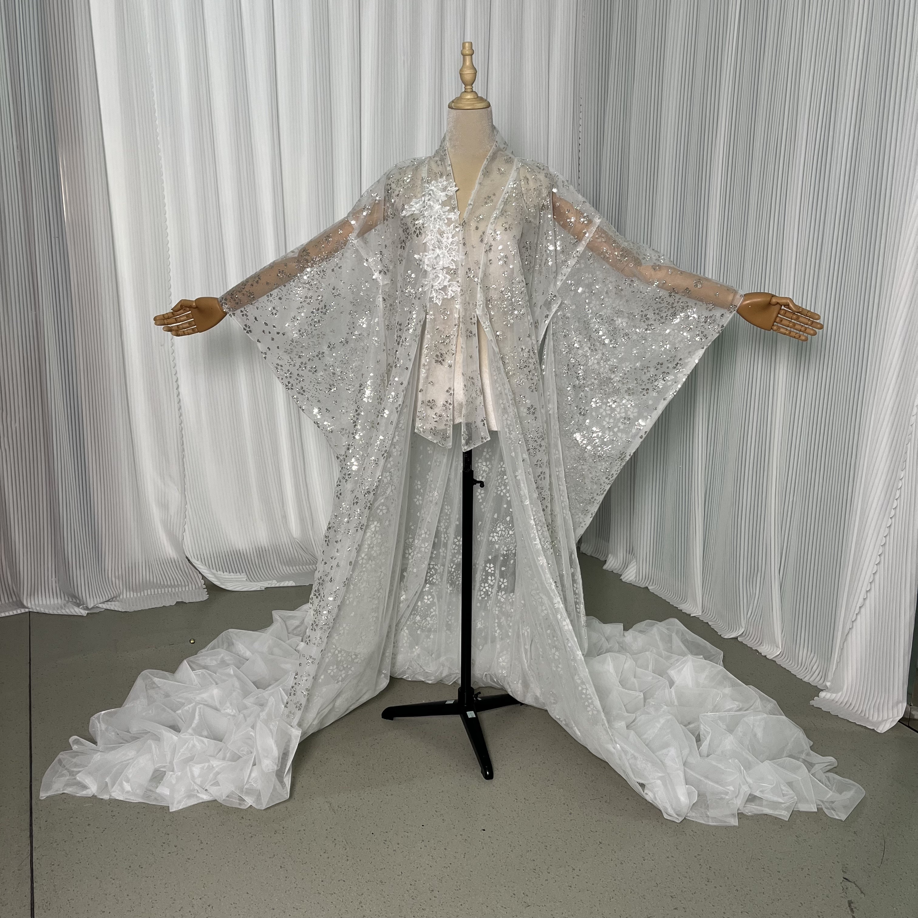 オーバードレス オフホワイト 打掛 着物 レース羽織 ラッフルフリル お色直し キラキラグリッターチュール