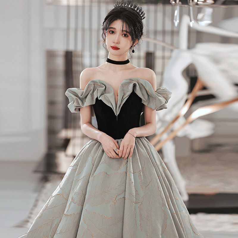 トースト服 2025 新しいワンショルダー黒ヘボンスタイルパフォーマンス衣装宴会ホストイブニングドレスドレス女性