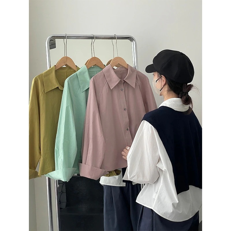 【1つ買うと10つ無料】シンなソリッドカラー長袖シャツの女性の短い