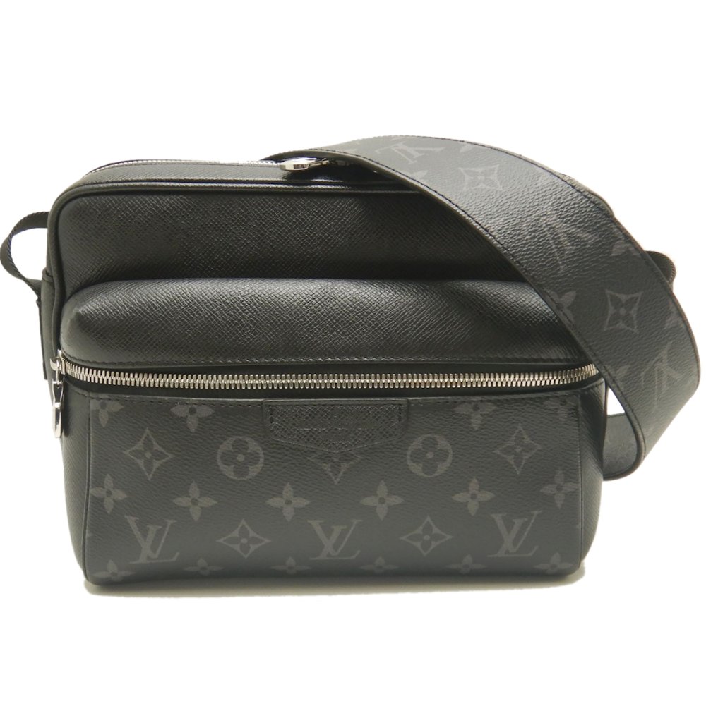 タイガラマ アウトドアメッセンジャーPM M30233 ショルダーバッグ ノワール/253007【中古】 109,175円