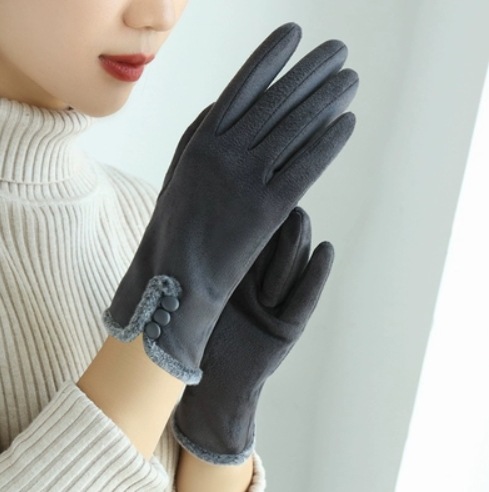 手袋 タッチパネル対応 ふわふわ ファー 厚手 かわいい 大人可愛い きれいめ シンプル カジュアル 大人 上品 おしゃれ お洒落 大人可愛い 大人女子 こなれ感 ラフ 個性的 主役級 存在感