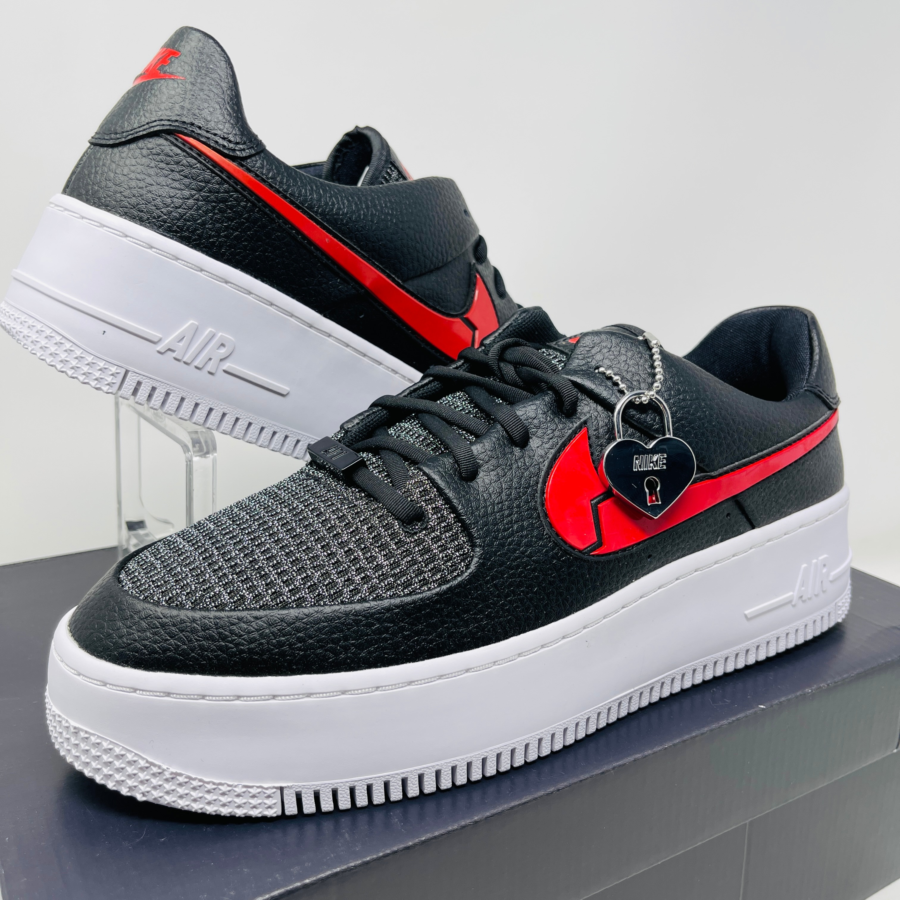 エアフォース1 セージ ロー バレンタイン 2020 CU4759-001 15,048円