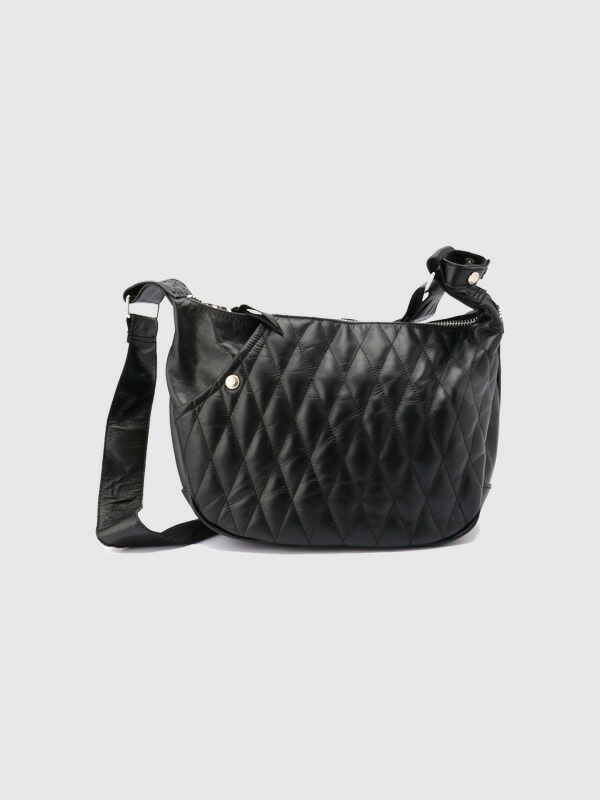 Schott ショット バッグ ショルダー 大きめ 斜め掛け バナナバッグ ダイヤ型 キルティング ゴールドジップ シルバージップ グローブホルダー 牛革 肩掛け 7825976009