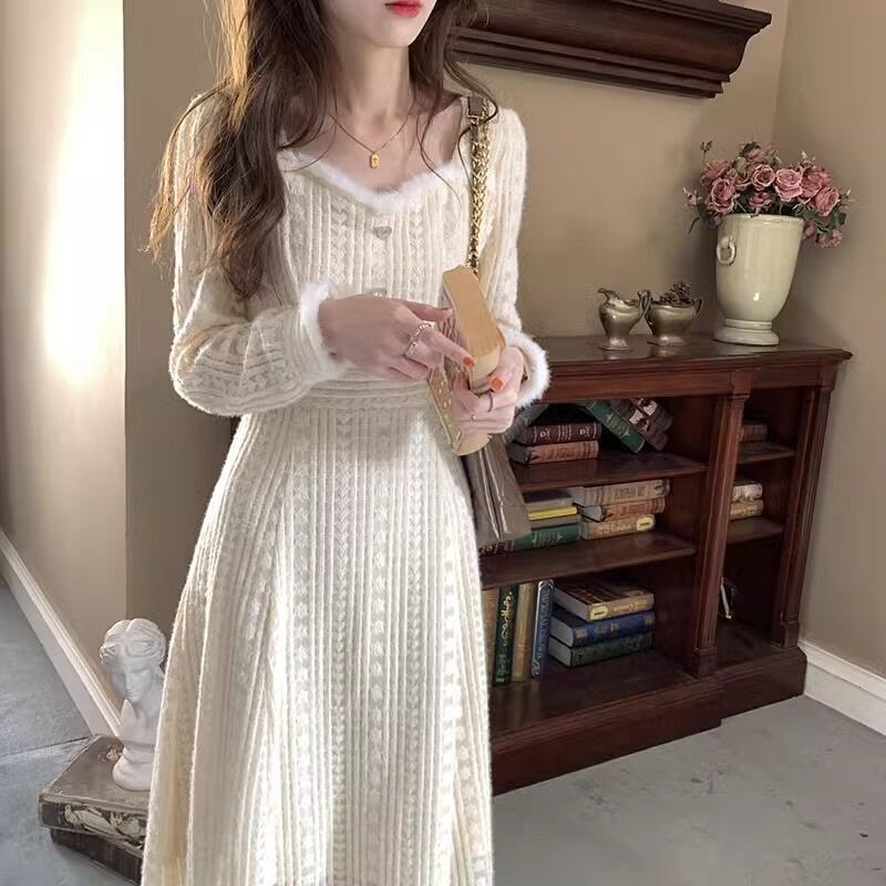 ワンピース ニット ニットワンピ レディース 膝下 ミモレ 長袖 スクエアネック スリム 細身 Aライン フェミニン 韓国風 ふわふわ ハイウエスト ファー フェイクファー かわいい 大人可愛い 上品