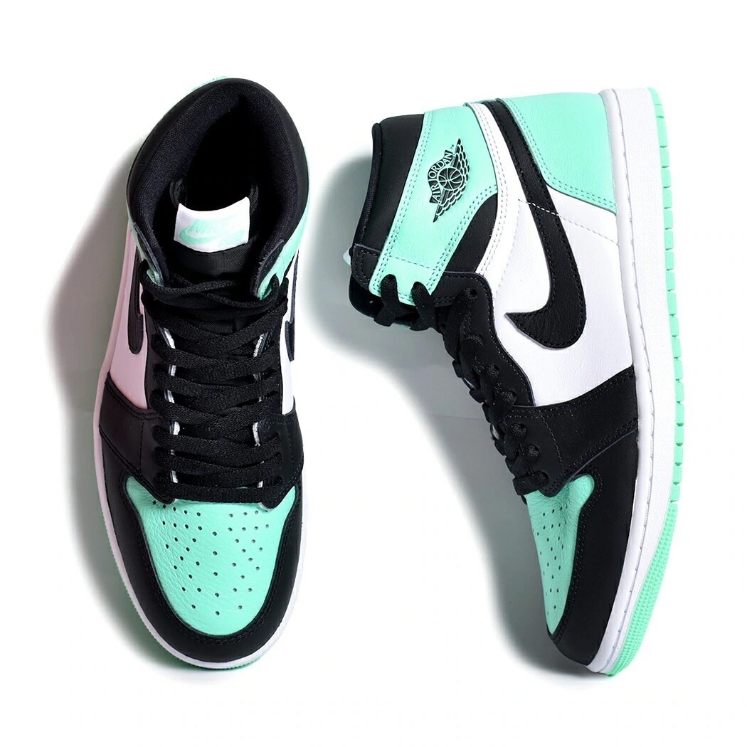 NIKE AIR JORDAN 1 RETRO HIGH OG \